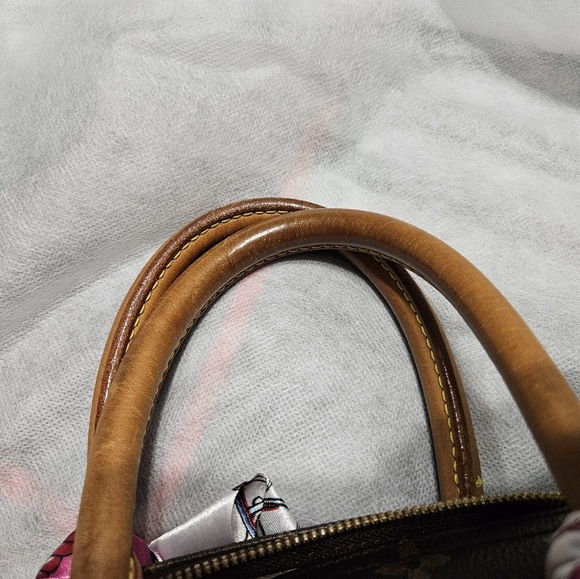 LV deauville bag - Picture 7 of 9